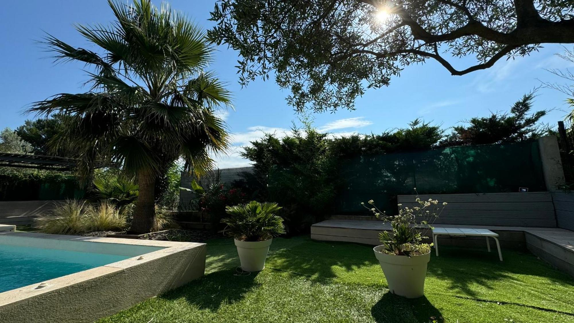La Villa Du Gres Villeneuve-les-Avignon Luaran gambar